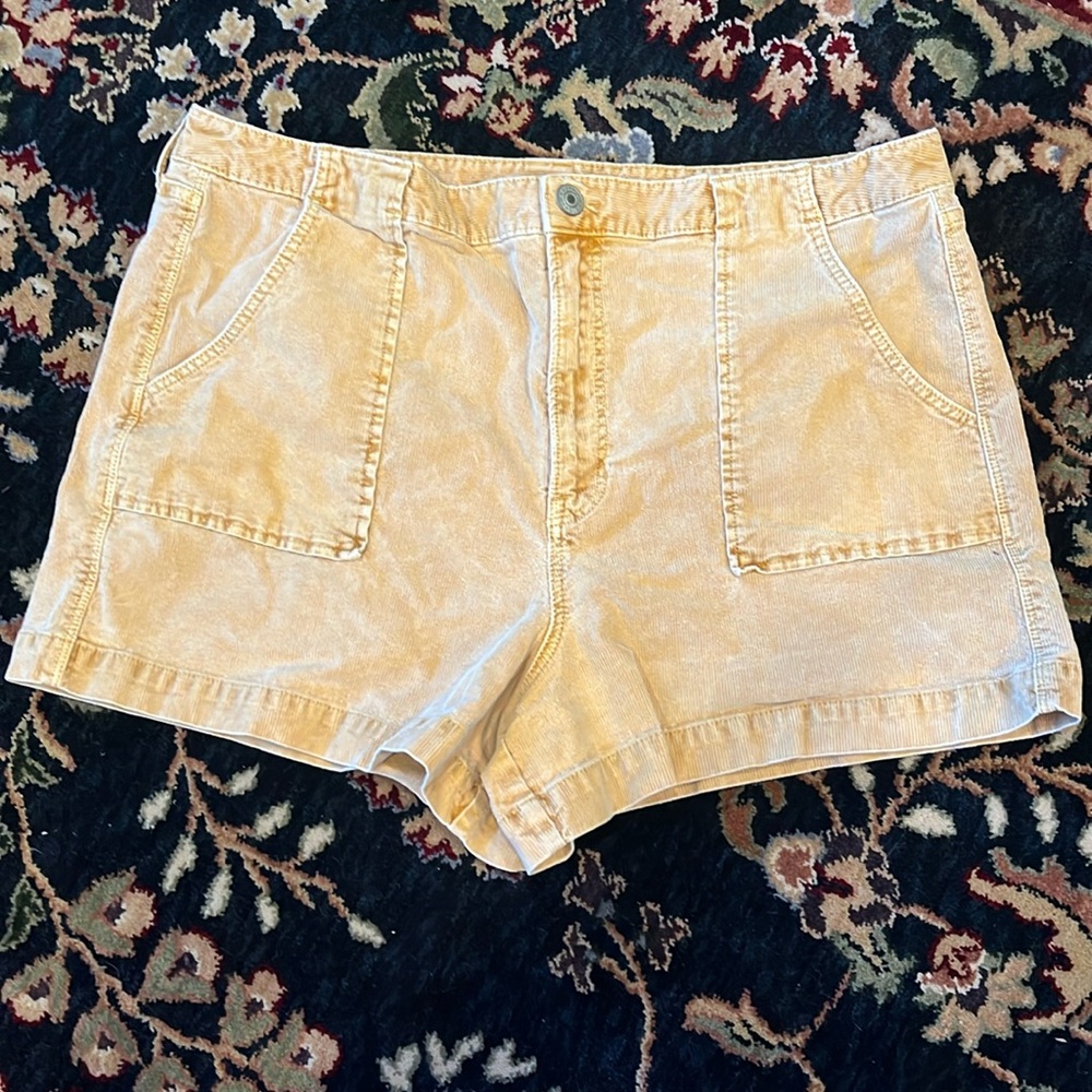 American Eagle size 20 Yellow Corduroy Shorts